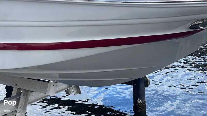 Slide: The Image of Crownline Boats E24 XS 2018 - 15315773