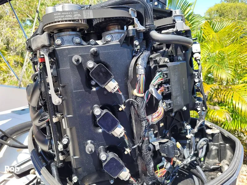 Slide: The Image of Pathfinder 2200 V 2005 - 14302769