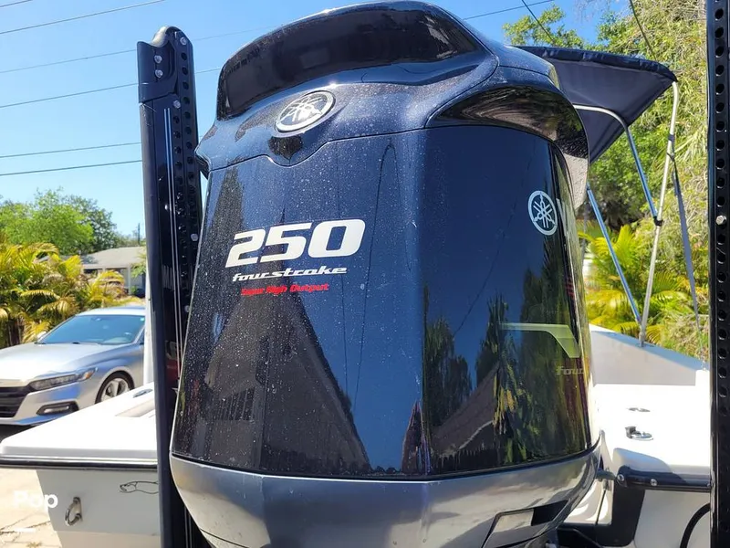 Slide: The Image of Pathfinder 2200 V 2005 - 14302743