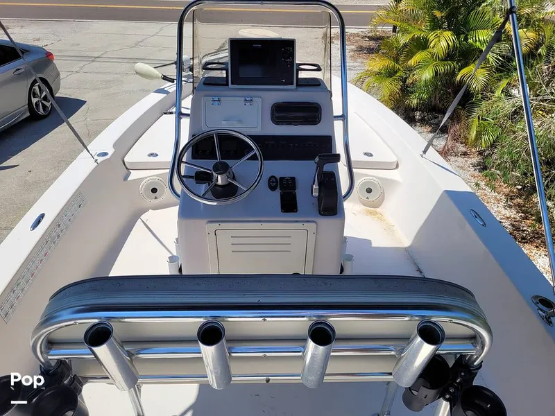 Slide: The Image of Pathfinder 2200 V 2005 - 14302792