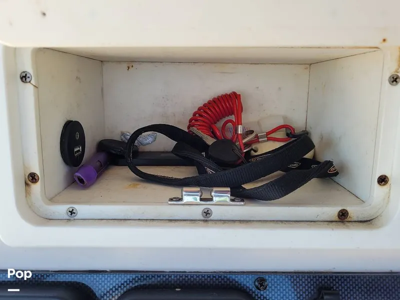 Slide: The Image of Pathfinder 2200 V 2005 - 14302804