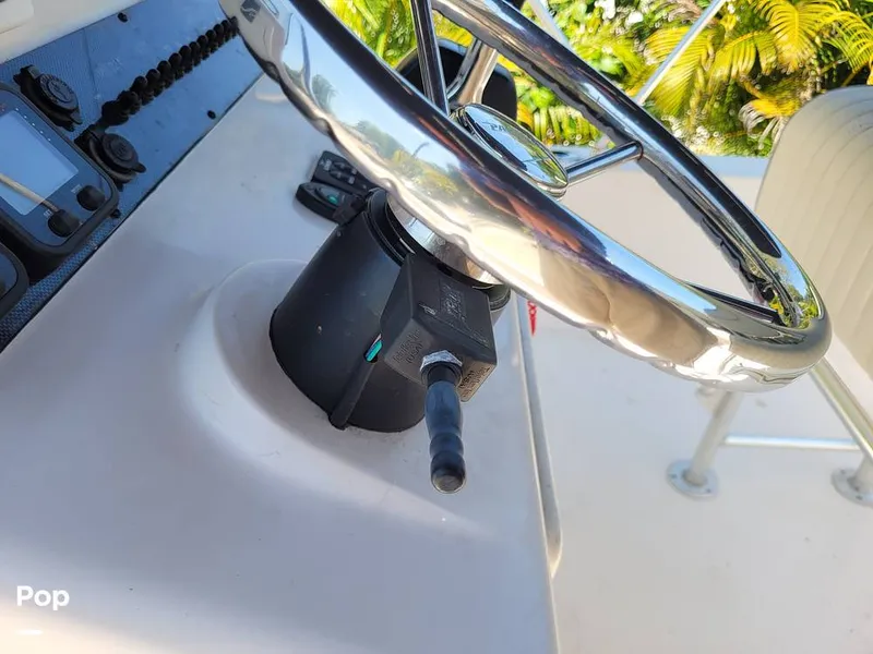 Slide: The Image of Pathfinder 2200 V 2005 - 14302808