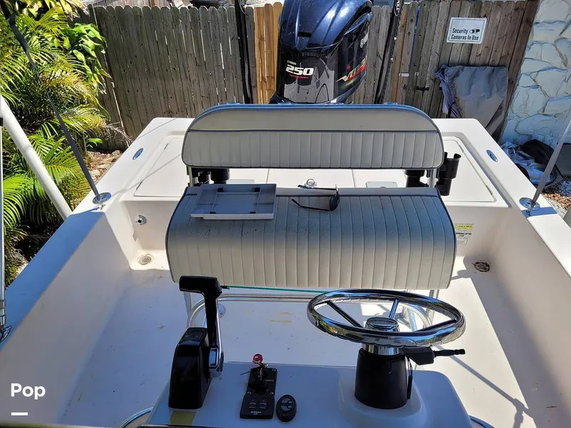 Slide: The Image of Pathfinder 2200 V 2005 - 14302816