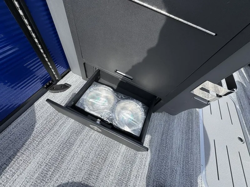 Slide: The Image of Bennington 23 M1 SWINGBACK 2026 - 23