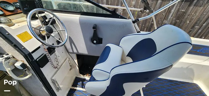 Slide: The Image of Seaswirl 2150 Striper 1995 - 14443708