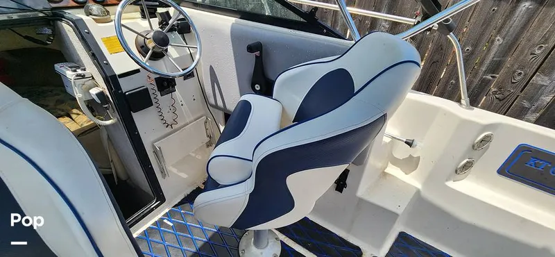 Slide: The Image of Seaswirl 2150 Striper 1995 - 14443701
