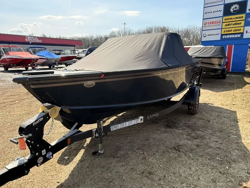 Slide: The Image of Lund 1800 Explorer Sport 2026 - 2