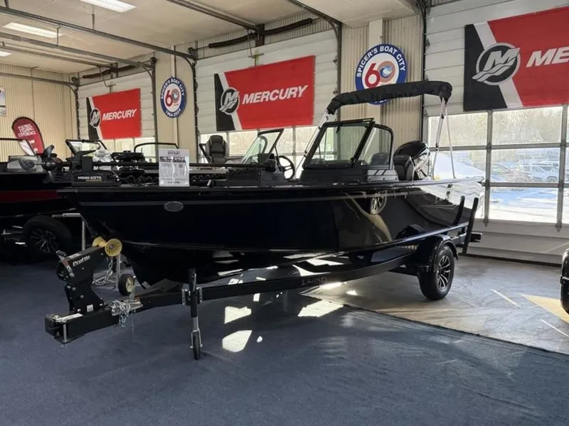 Slide: The Image of Lund 1800 Explorer Sport 2026 - 4