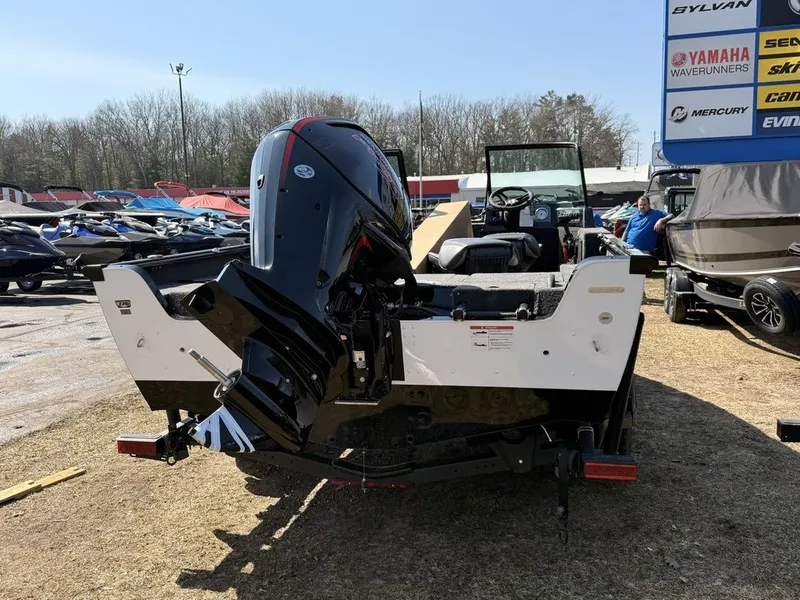 Slide: The Image of Lund 1775 Impact XS Sport 2026 - 3