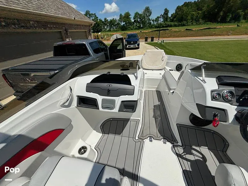 Slide: The Image of Tahoe 210 Si Limited 2022 - 14242343