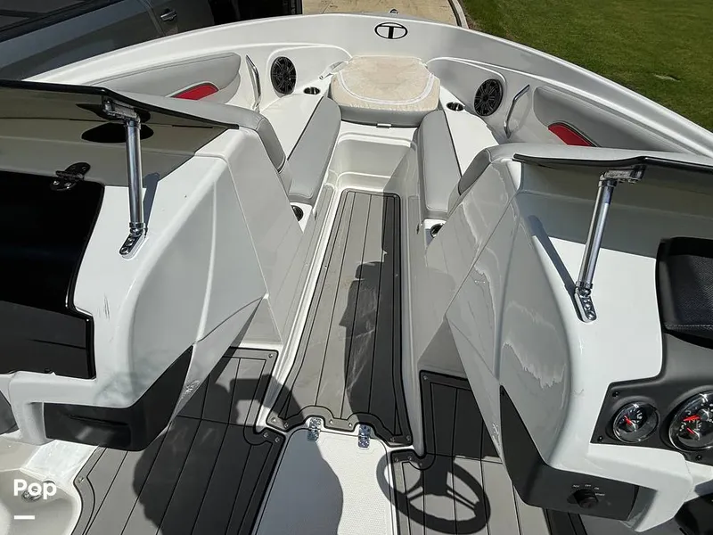 Slide: The Image of Tahoe 210 Si Limited 2022 - 14242369