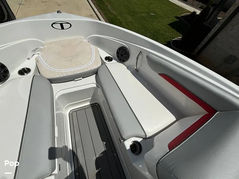 Slide: The Image of Tahoe 210 Si Limited 2022 - 14242373