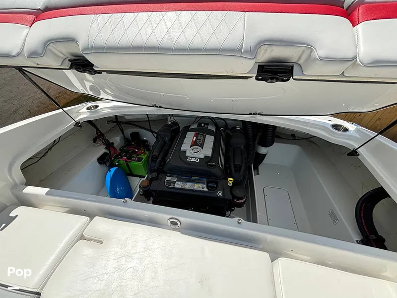 Slide: The Image of Tahoe 210 Si Limited 2022 - 14242399