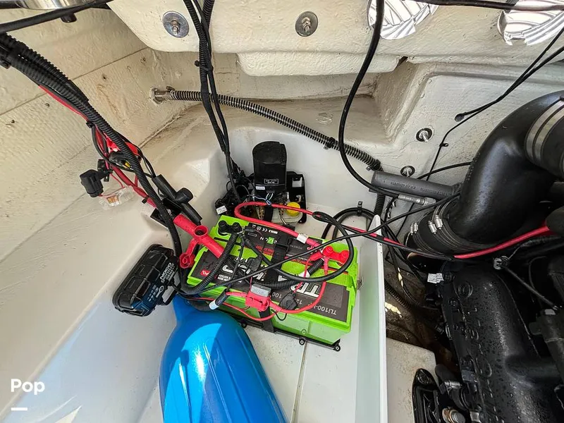 Slide: The Image of Tahoe 210 Si Limited 2022 - 14242396