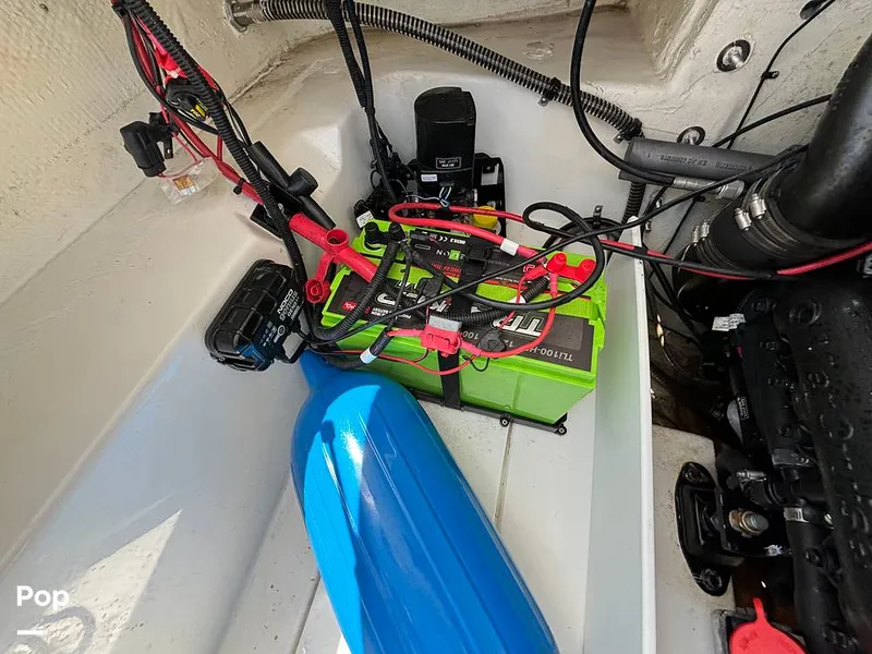 Slide: The Image of Tahoe 210 Si Limited 2022 - 14242397