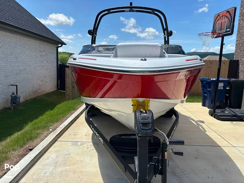 Slide: The Image of Tahoe 210 Si Limited 2022 - 14242409