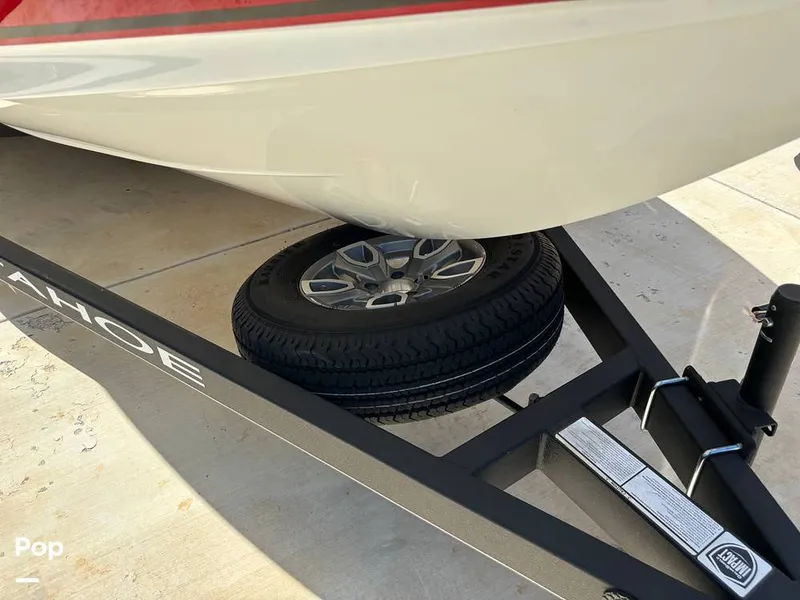 Slide: The Image of Tahoe 210 Si Limited 2022 - 14242421