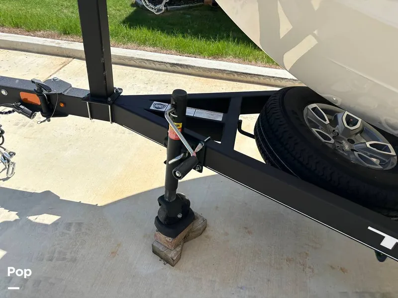 Slide: The Image of Tahoe 210 Si Limited 2022 - 14242433