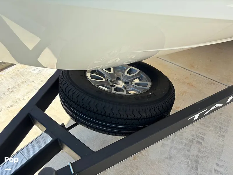 Slide: The Image of Tahoe 210 Si Limited 2022 - 14242422