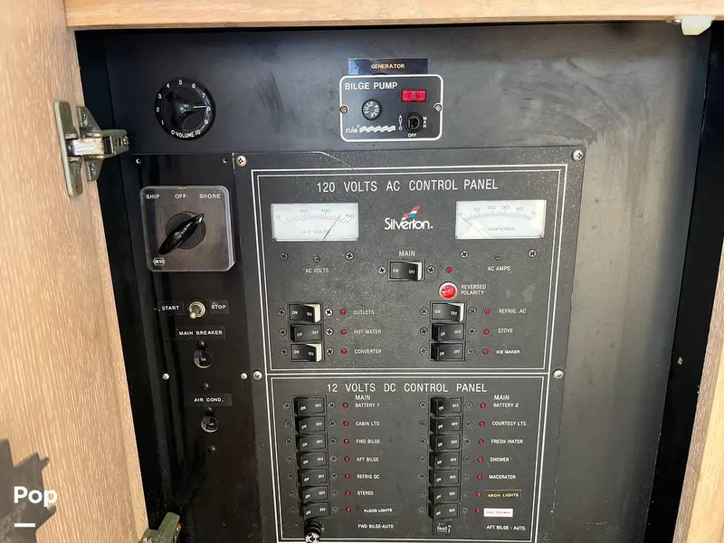 Slide: The Image of Silverton 34 Convertible 1990 - 14099239