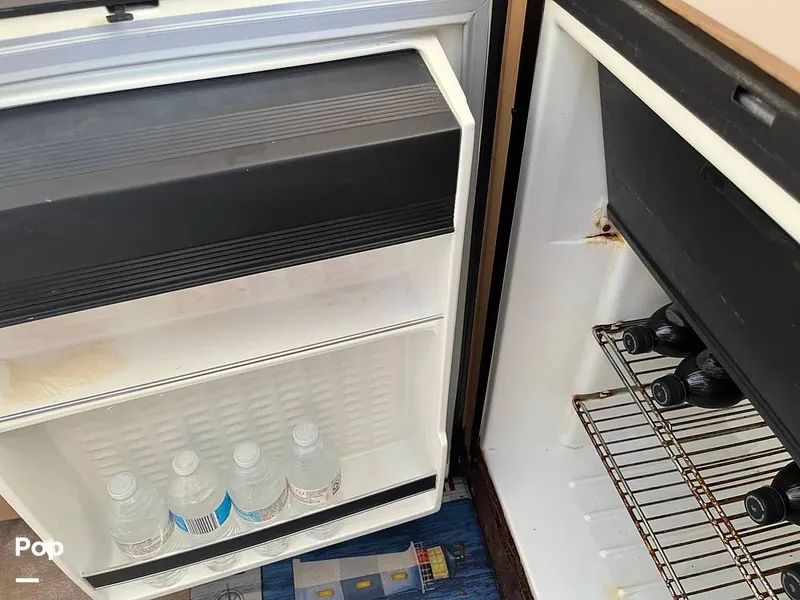 Slide: The Image of Silverton 34 Convertible 1990 - 14099248