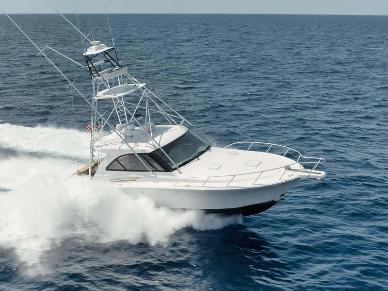 Slide: The Image of Hatteras 45 Express 2016 - 12