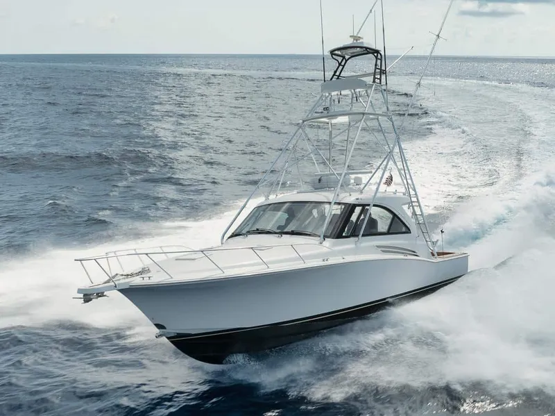 Slide: The Image of Hatteras 45 Express 2016 - 57