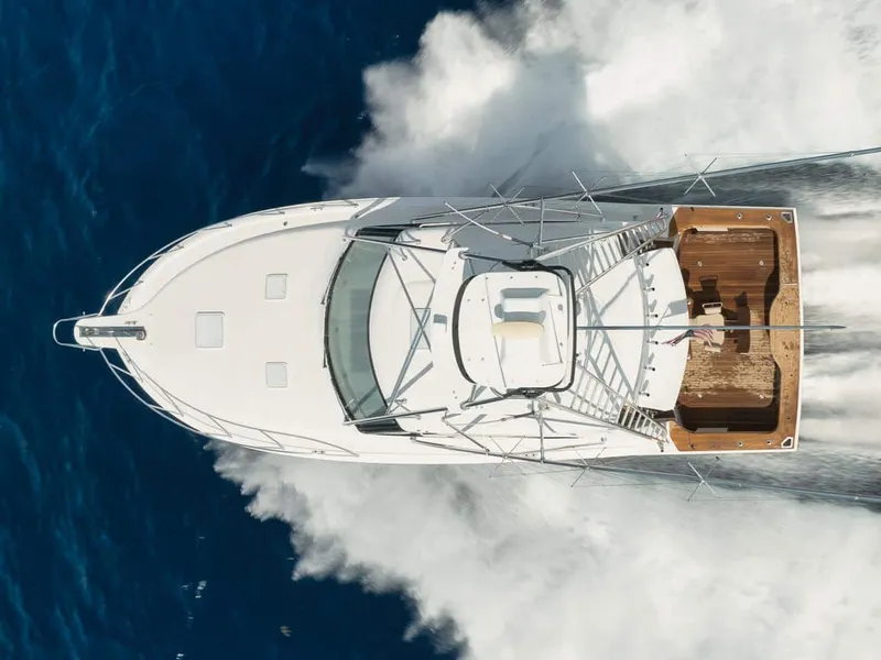 Slide: The Image of Hatteras 45 Express 2016 - 9