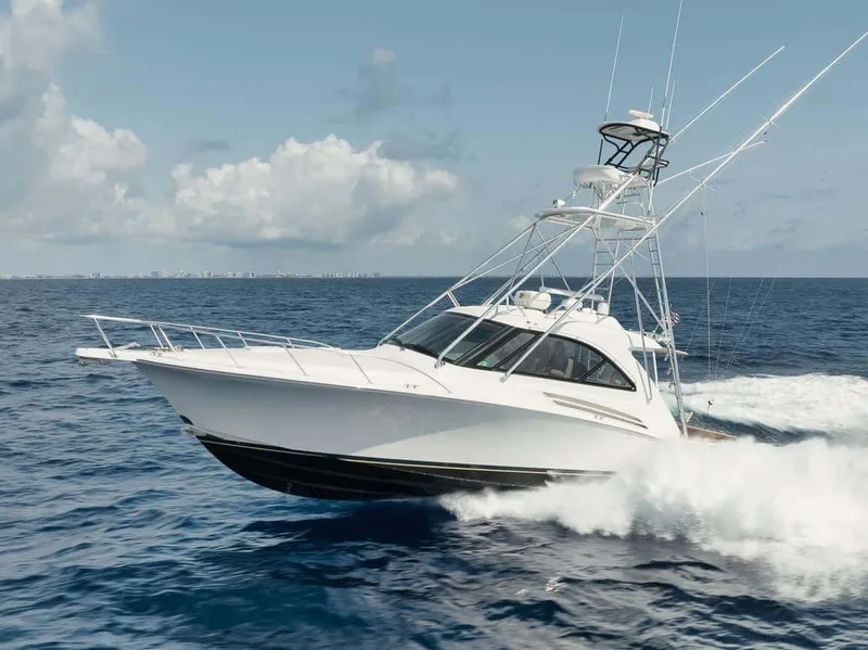 Slide: The Image of Hatteras 45 Express 2016 - 1