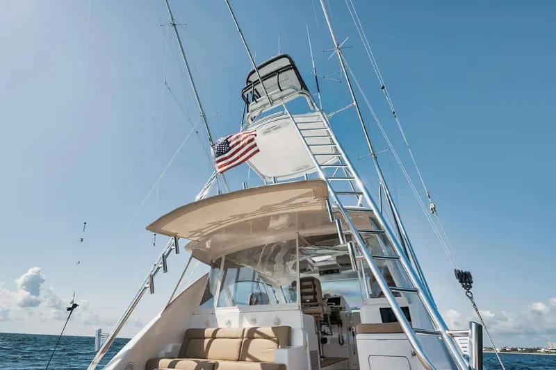 Slide: The Image of Hatteras 45 Express 2016 - 41