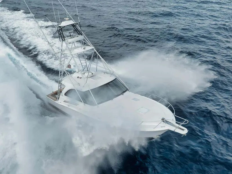 Slide: The Image of Hatteras 45 Express 2016 - 11