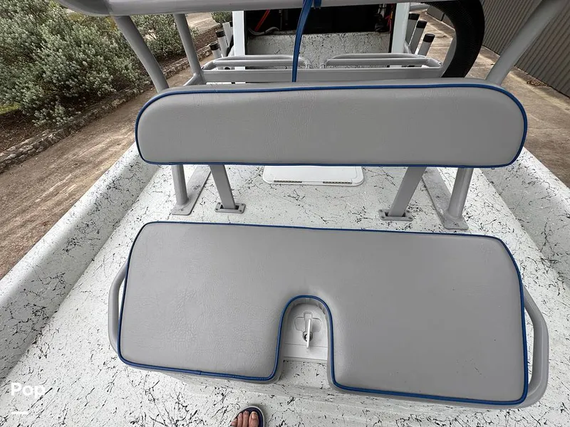 Slide: The Image of Shallow Stalker Cat 240 Pro 2020 - 14166740