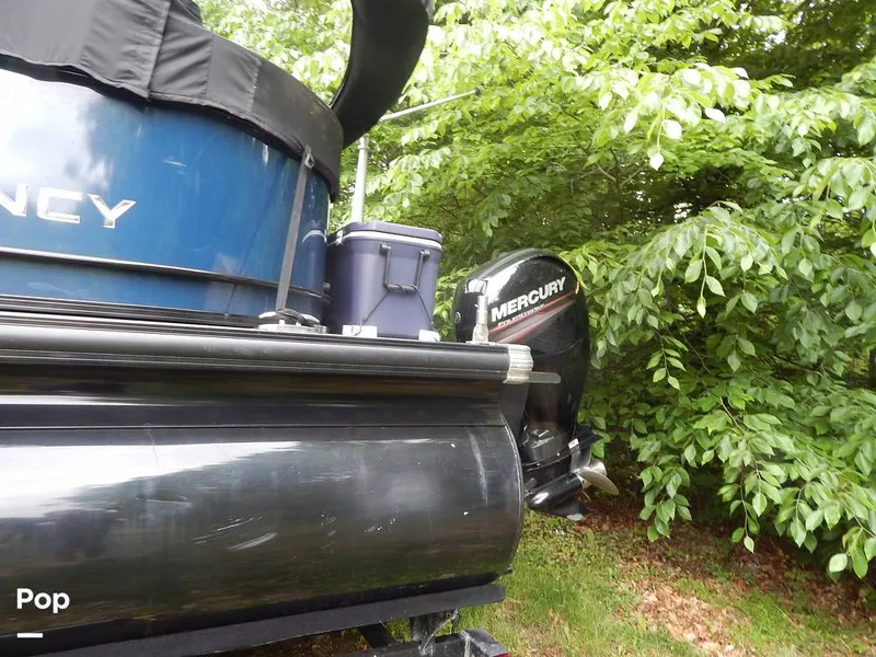 Slide: The Image of Regency 210 DL3 2019 - 14191842