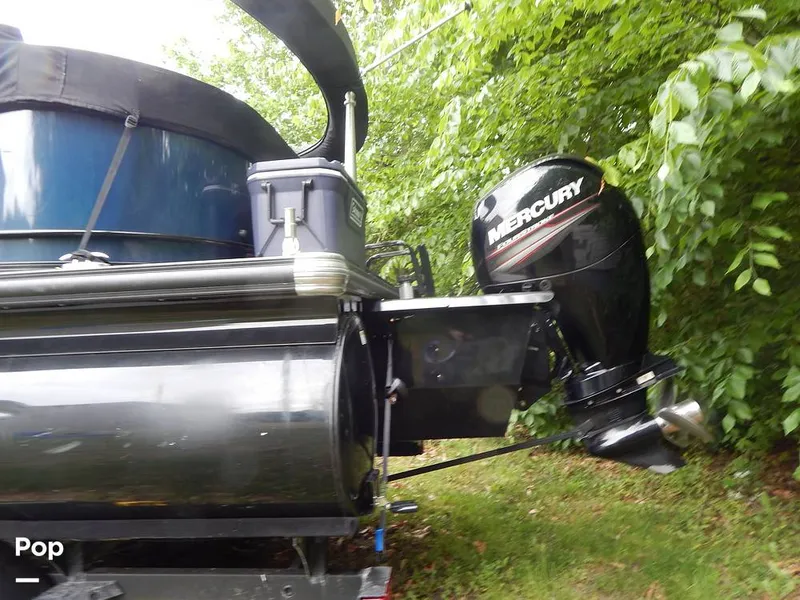 Slide: The Image of Regency 210 DL3 2019 - 14191843