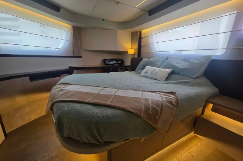 Slide: The Image of Absolute 47 Fly 2021 - 15