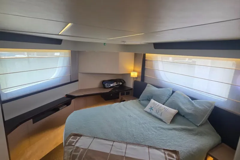 Slide: The Image of Absolute 47 Fly 2021 - 16