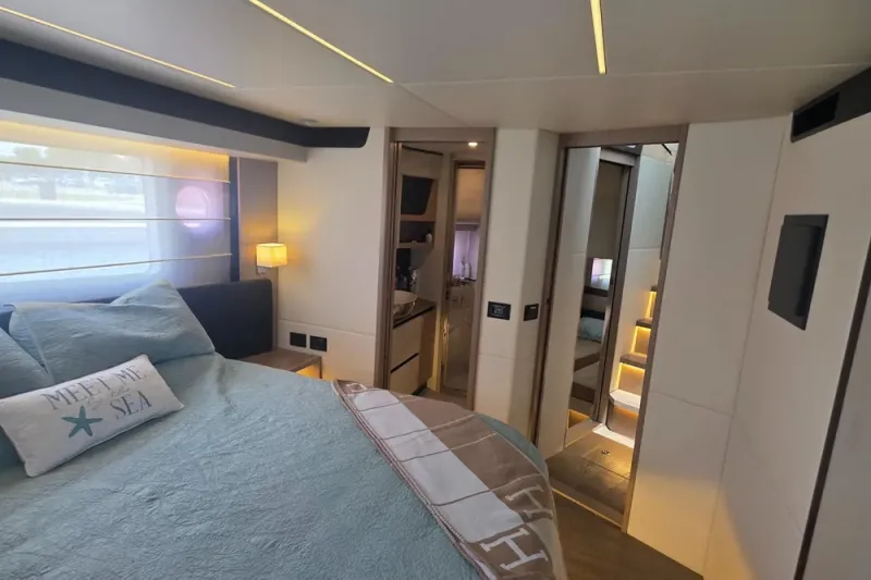 Slide: The Image of Absolute 47 Fly 2021 - 18