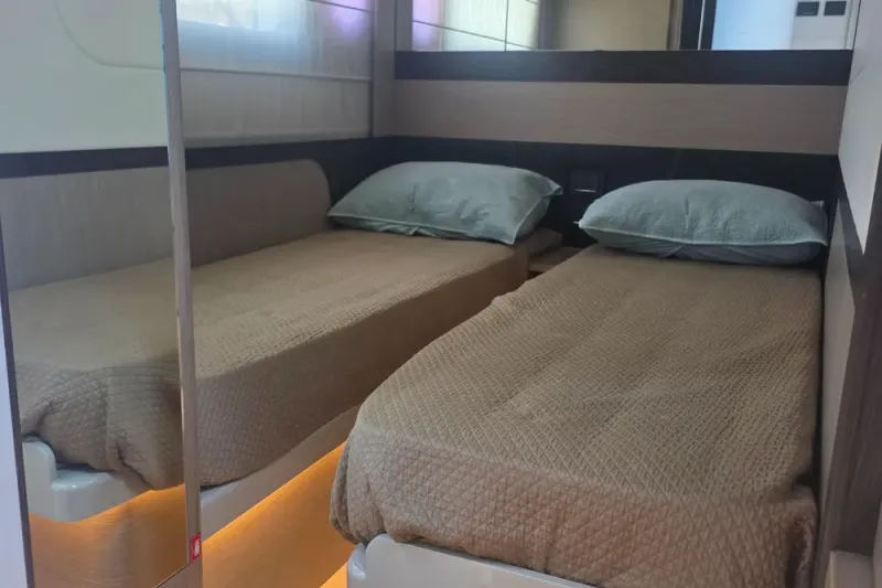 Slide: The Image of Absolute 47 Fly 2021 - 23