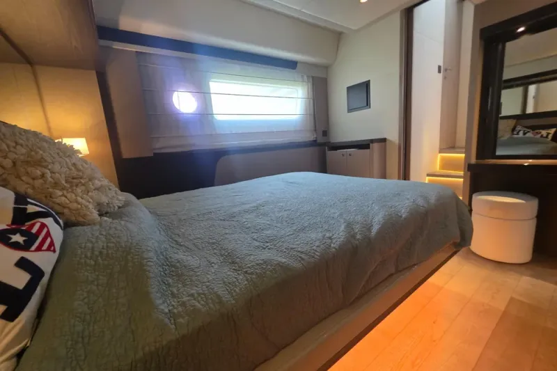 Slide: The Image of Absolute 47 Fly 2021 - 29