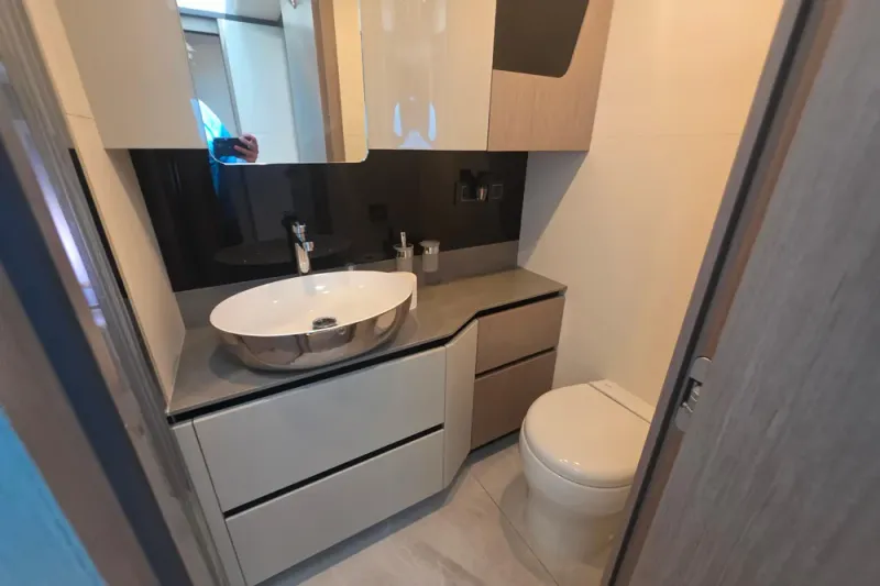 Slide: The Image of Absolute 47 Fly 2021 - 32