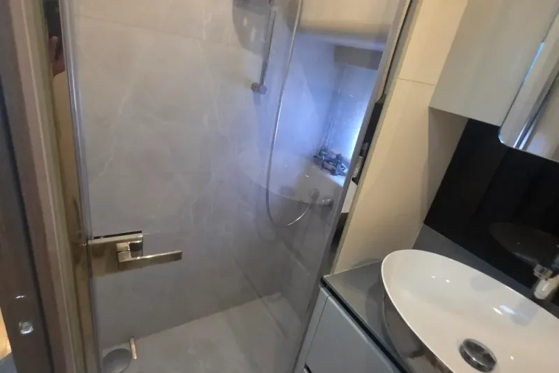 Slide: The Image of Absolute 47 Fly 2021 - 34