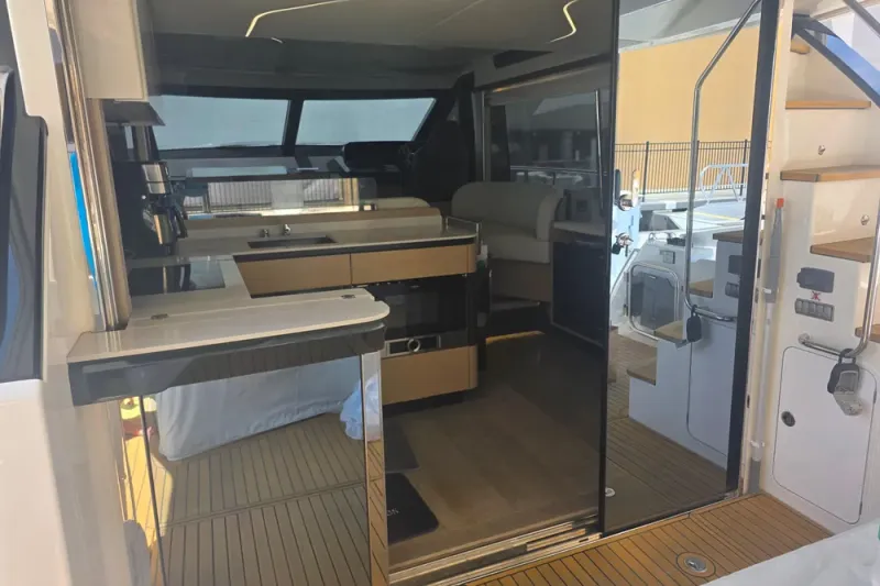 Slide: The Image of Absolute 47 Fly 2021 - 43