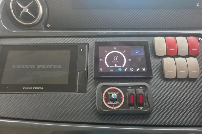 Slide: The Image of Absolute 47 Fly 2021 - 52