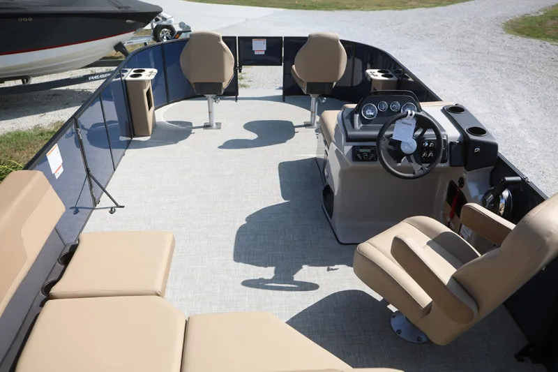 Slide: The Image of LOWE LF214 2026 - 11