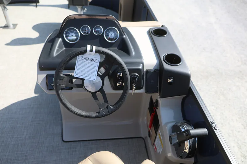 Slide: The Image of LOWE LF214 2026 - 17