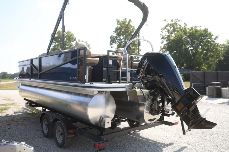 Slide: The Image of LOWE LF214 2026 - 3