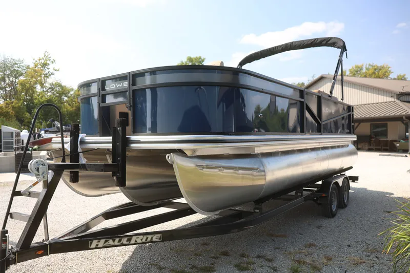 Slide: The Image of LOWE LF214 2026 - 4