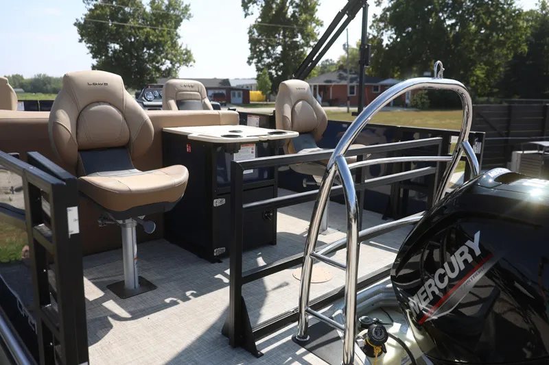 Slide: The Image of LOWE LF214 2026 - 8