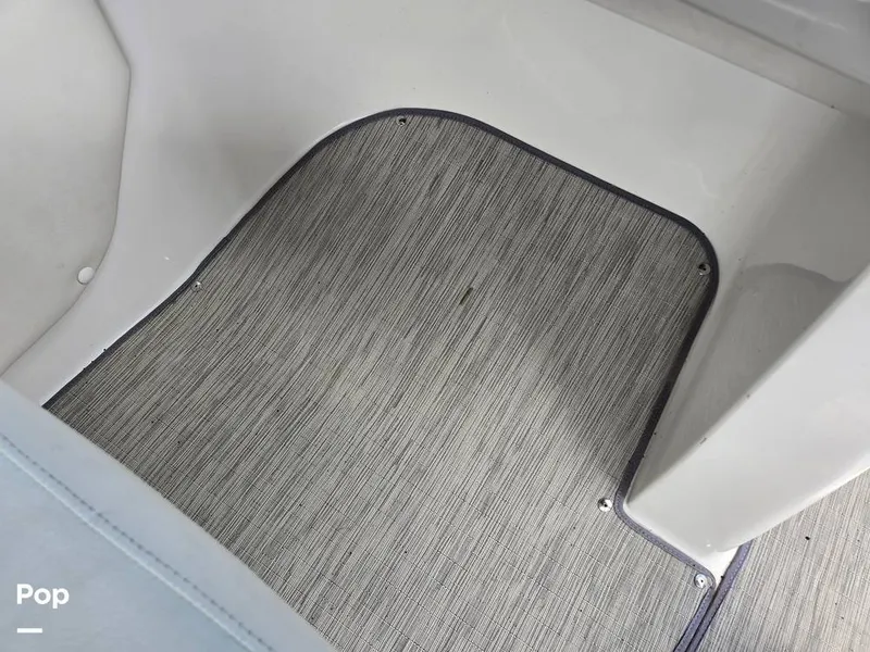 Slide: The Image of Rinker 21QX 2018 - 15311008