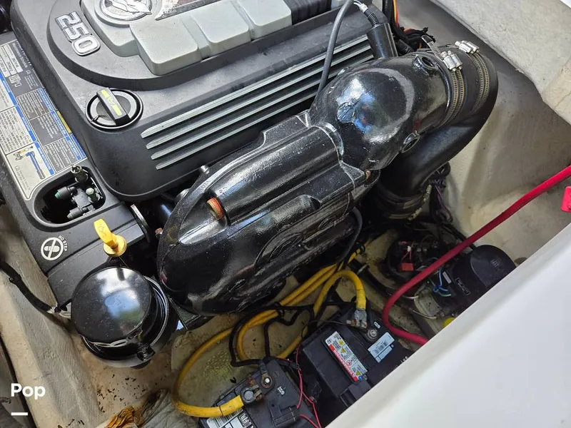 Slide: The Image of Rinker 21QX 2018 - 15311013